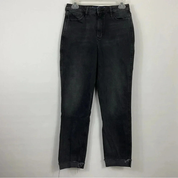 Hollister Black Ultra High Rise Mom Jean Size 3L - Picture 1 of 7